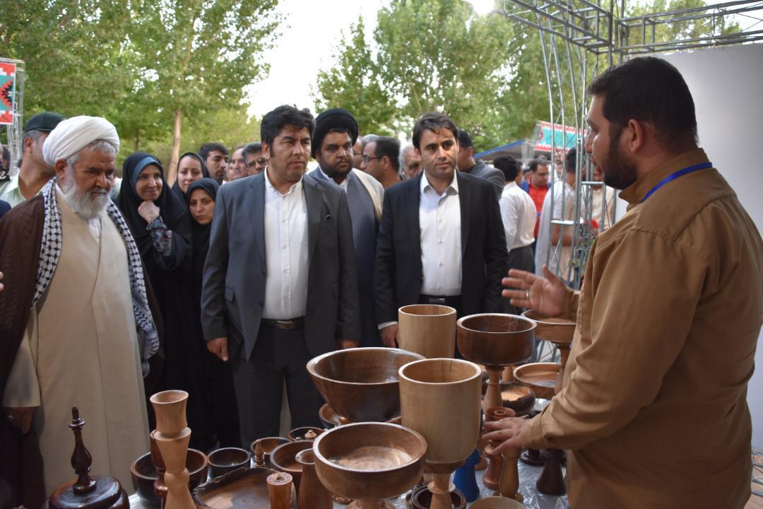 فرصت مغتنم جشنواره هنر سنتی و صنایع دستی برای شناسایی استعداد فرصت مغتنم جشنواره هنر سنتی و صنایع دستی برای شناسایی استعداد ها و پتانسیل های شهر های جدید